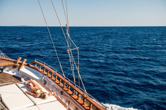 Sailing the Saronic Gulf: Agistri, Moni & Aegina All-Day Cruise - Pickup and Meeting Details