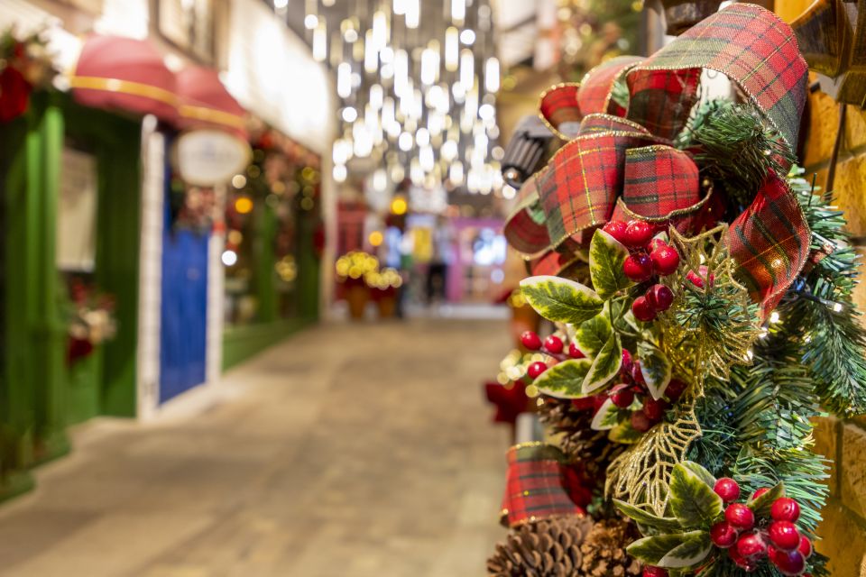 Salzburg: Christmas Market Magic With a Local - Magical Market Atmosphere