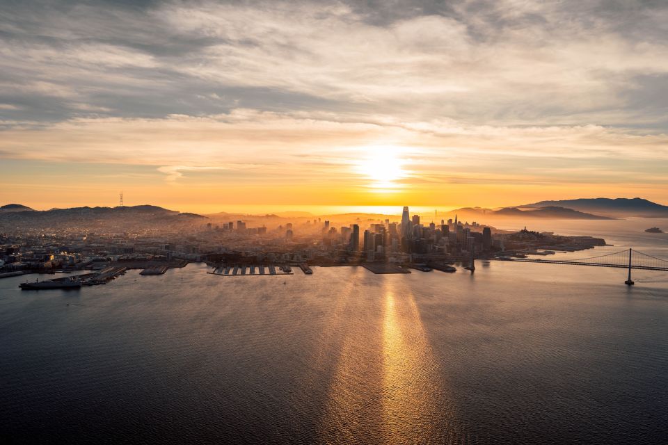 San Francisco: Airplane Sunset Bay Tour - Aerial Landmarks