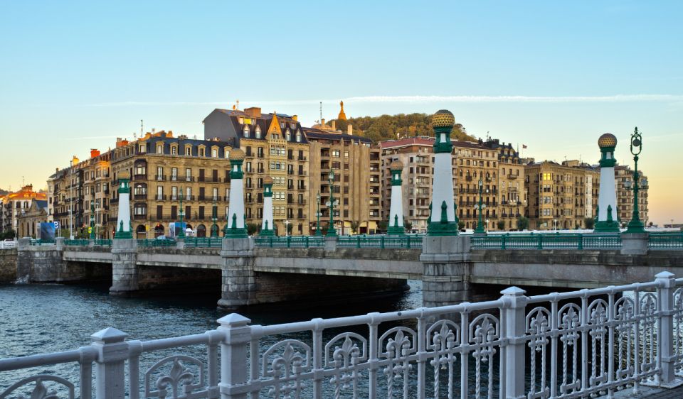 San Sebastian Private Walking Tour The Essentials - Cultural Insights
