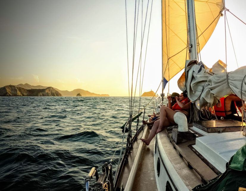 Santa Marta Bay: Sunnset on a Sail Boat - Itinerary Breakdown