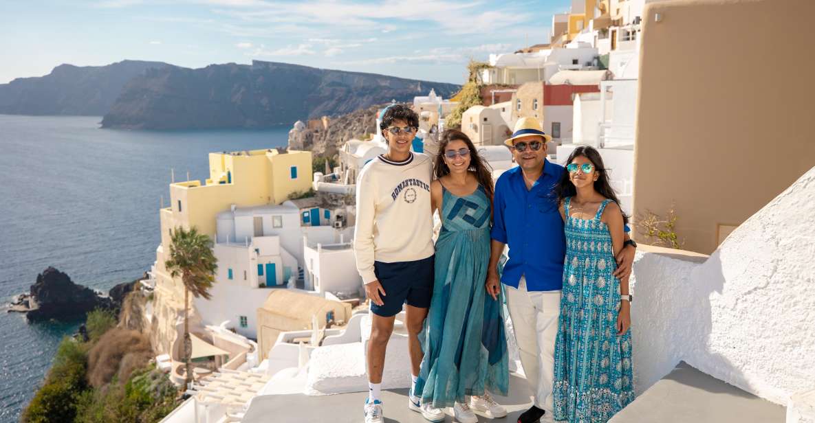 Santorini Family Photoshoot (Oia Village) - What to Expect