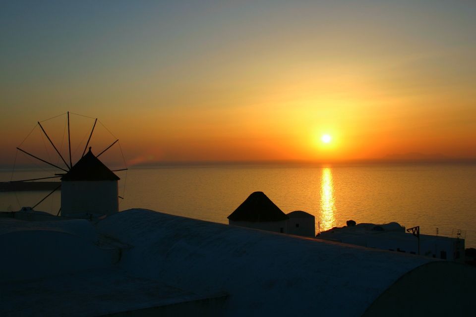Santorini: Oia Cultural Highlights Sunset Walking Tour - Scenic Locations to Explore