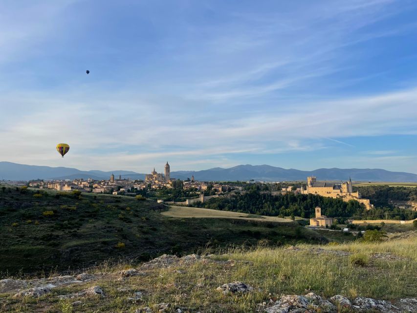 Segovia: Hot-Air Balloon Ride With Cava Toast & Picnic - Highlights
