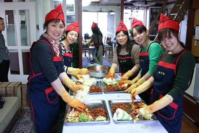 Seoul Cultural Tour - Kimchi Making, Gyeongbok Palace With Hanbok - Gyeongbok Palace Exploration