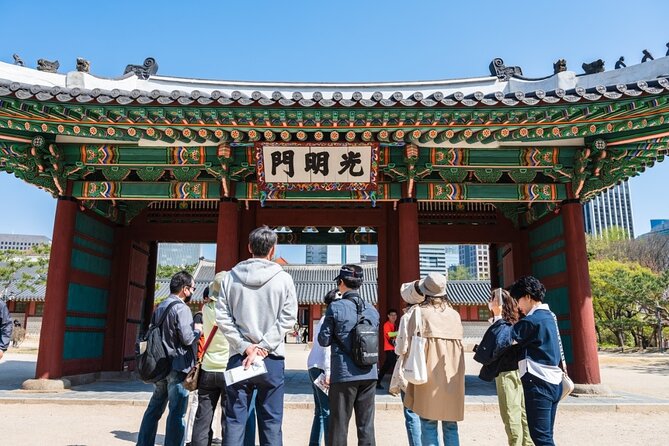 Seoul Spectrum: Walking Through Koreas Rich Heritage - Accessibility Features