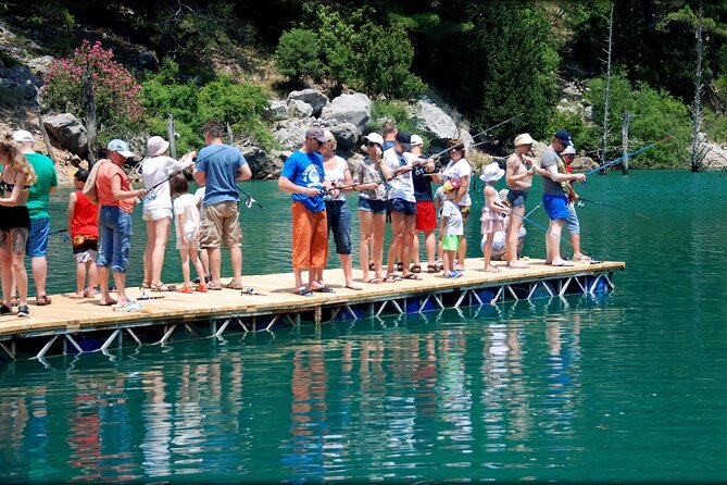 Side Green Canyon Boat Trip With Unlimited Drinks And Lunch - Accessibility and Traveler Capacity
