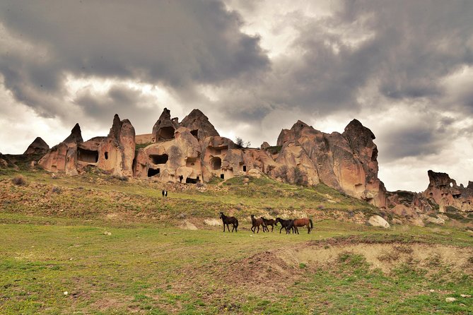 Small Group Cappadocia Red Tour - Guide Experience and Expertise