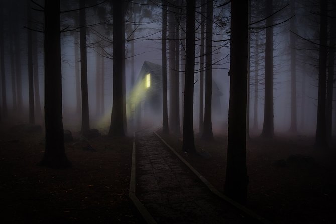 Spooky Strand Ghost Tour - Experienced Guides and Storytelling