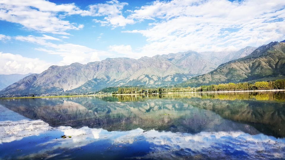 Srinagar: Enchanting Day Tour With Shikara Ride at Dal Lake - Historical Sites to Visit