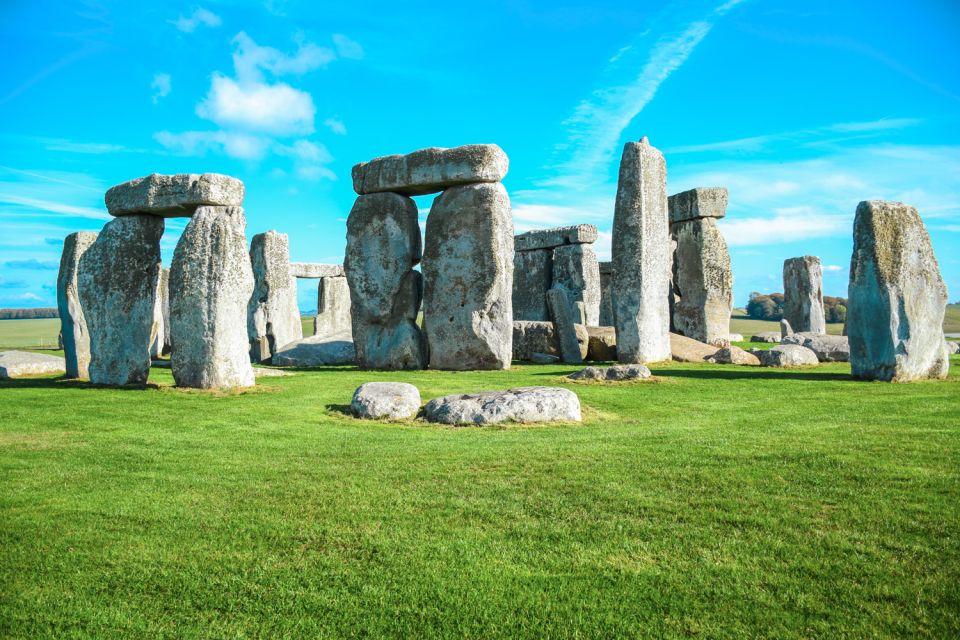 Stonehenge & Bath: Full-Day Coach Tour From London - Inclusions and Amenities