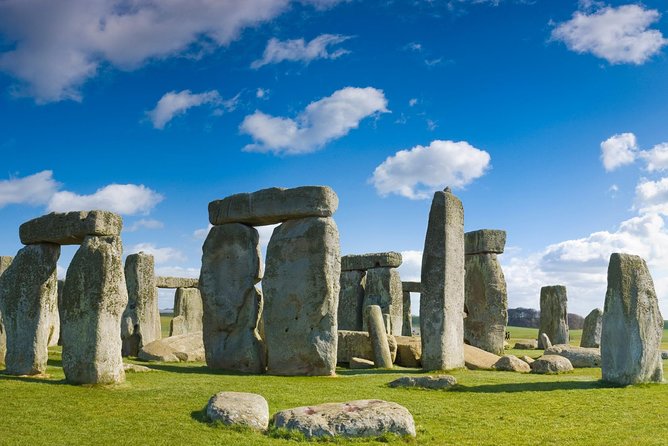 Stonehenge Half-Day Tour From London With Admission & Snack Pack - Tour Duration and Group Size