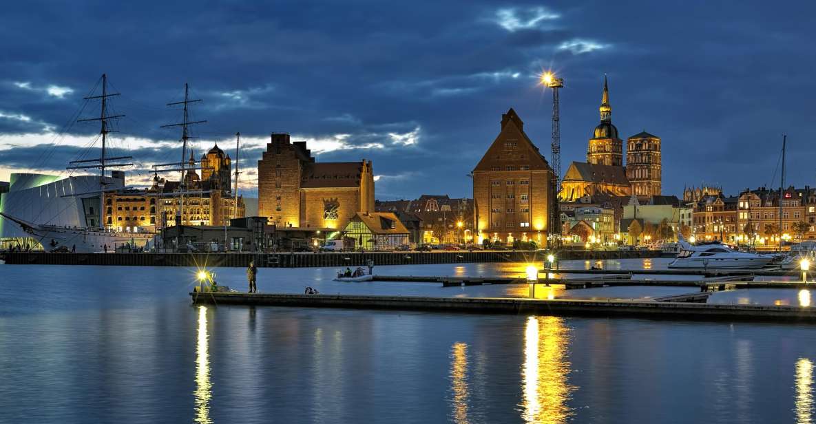 Stralsund: Old Town Evening Tour With a Night Watchman - Language and Group Size