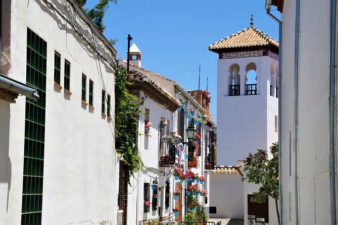 Sunset Walking Tour in Albaicín & Sacromonte - Scenic Highlights
