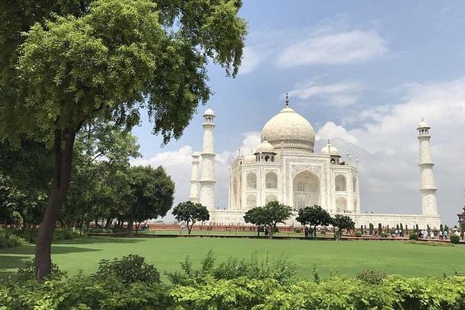 Taj Mahal Tour by Gatimaan Express Train With Lunch At 5 Star Hotel - Itinerary Overview