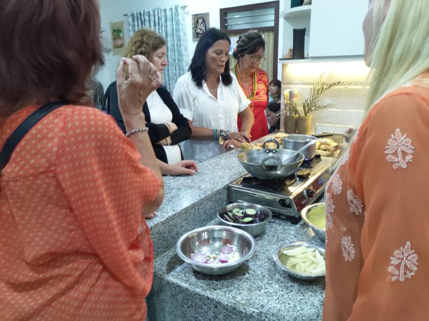 Taj Mahal Tour From Delhi & Authentic Indian Cooking Session - Cooking Class Experience