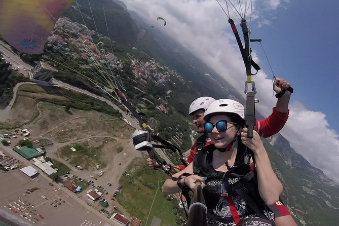 Tandem Paragliding in Budva - Operating Hours and Availability