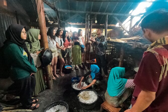 Tete Batu Tour (Temple, Terrace Rice, and Waterfalls) - Hiking in Tetebatu