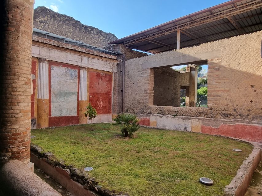 Torre Annunziata: Villa Poppea Smartphone Audio Guide - Historical Context of Villa Poppea
