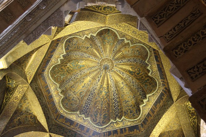 Tour to the Mosque-Cathedral of Córdoba With Admission Included - Tips for a Great Experience