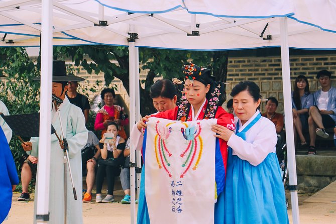 Traditional Korean Folk Village Afternoon Tour - Break From the City