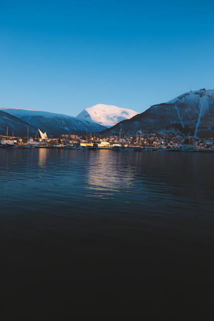 Tromso: Express Walk With a Local in 60 Minutes - Tour Experience