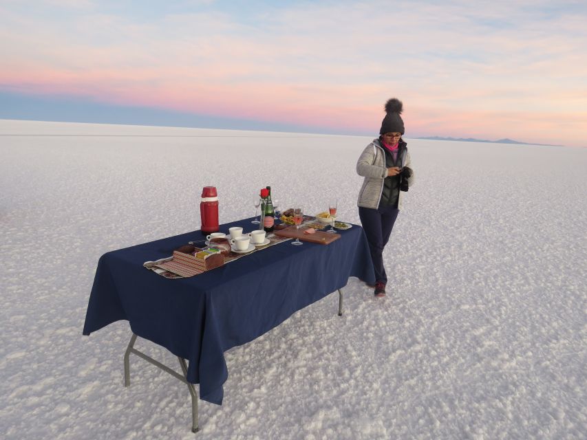 Uyuni: Full-Day Salt Flats Tour With Overnight Hotel Stay - Detailed Itinerary