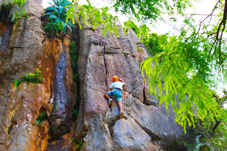 Valle De Bravo: Rappel Over a Viewpoint - Restrictions and Requirements