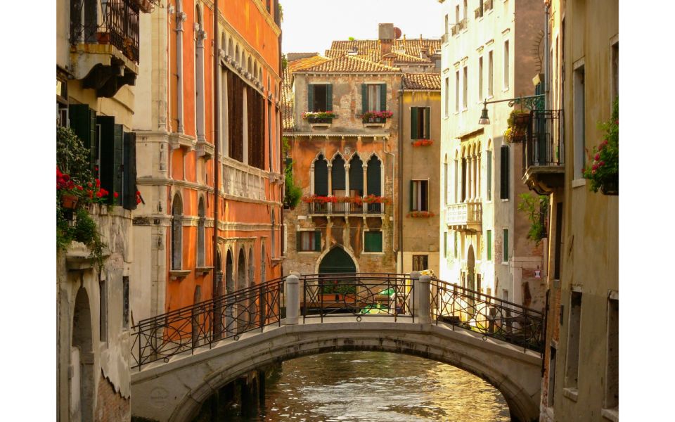 Venice: Rialto Market Guided Tour With Tastings - Culinary Experiences