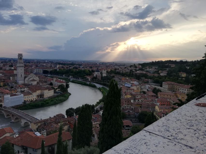 Verona: Night Walking Tour - Experience Description