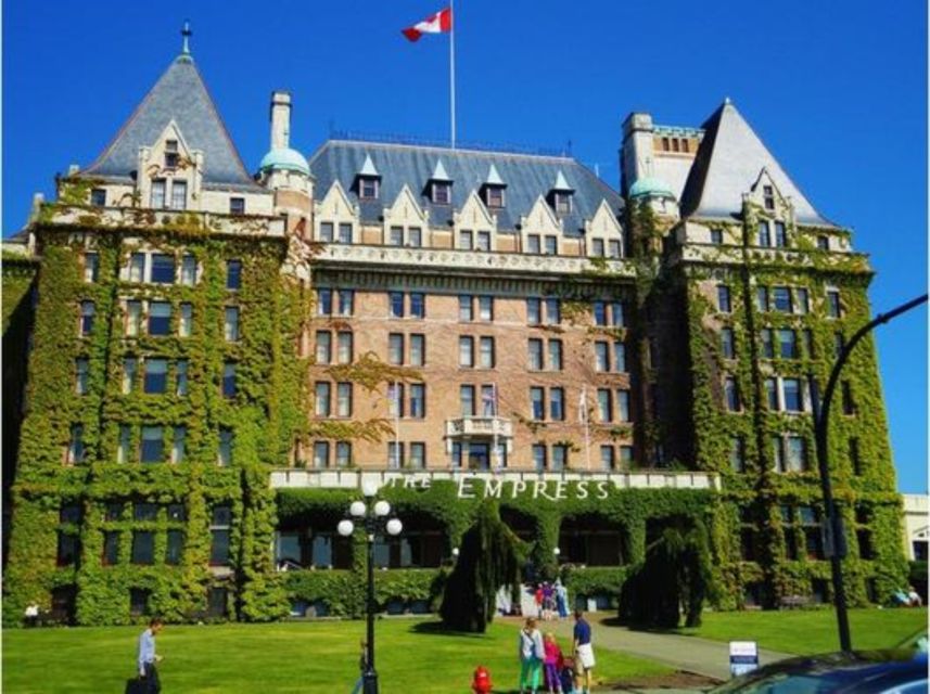 Victoria: Self-Guided Audio Tour - Visit the Inner Harbour Centre