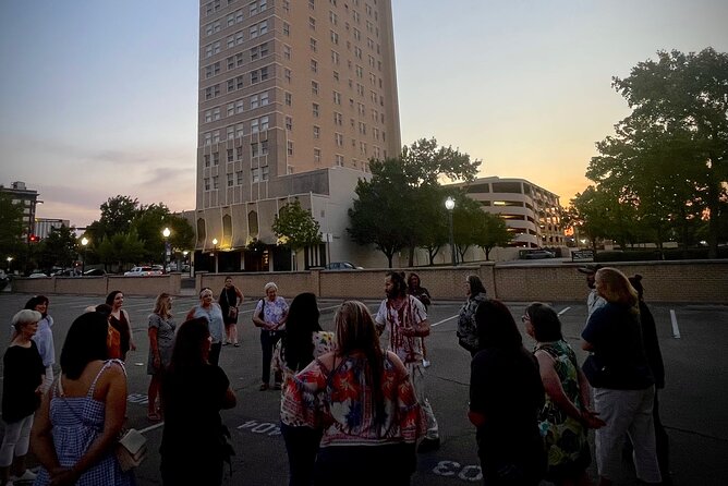 Wacos Haunts and Legends Mobile Ghost Tour - Tour Guide Insights