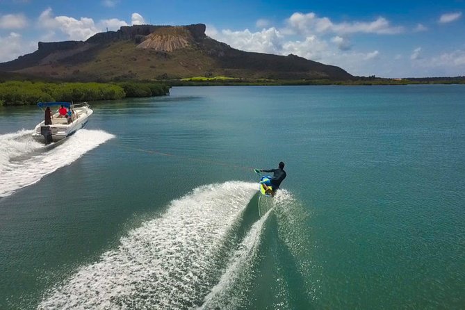 Wake & Knee Board, Water Ski - Experience Overview