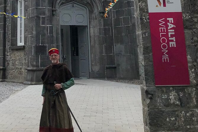 Walk the Medieval Mile With Pat - Accessibility and Meeting Details