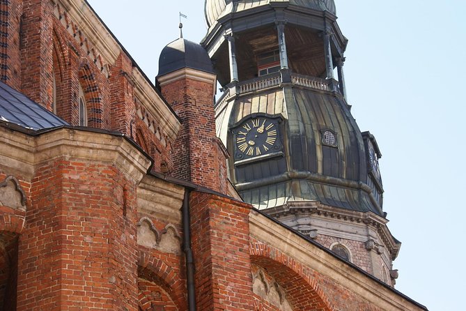 Walking Tour in Old Town - Guide Recommendations and Insights