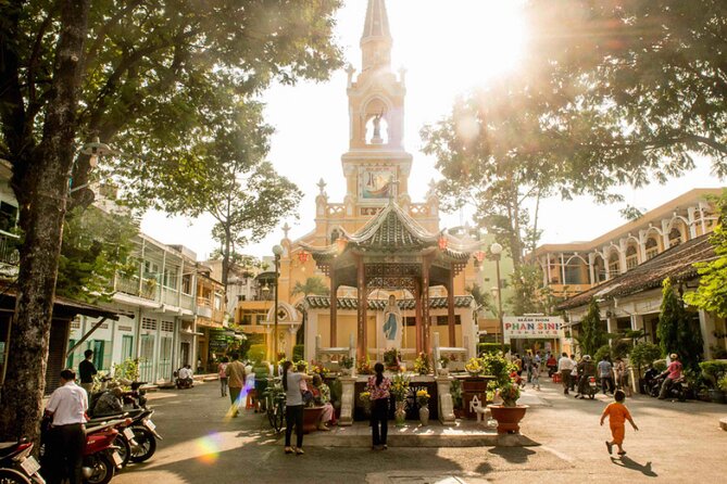 War Remnants Museum - City and Cu Chi Tunnels Day Tours - Meeting and Pickup Locations