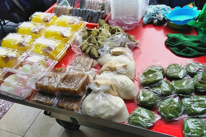 WoknRoll Taipei Walking and Historical Food Tour - Local Food Experience