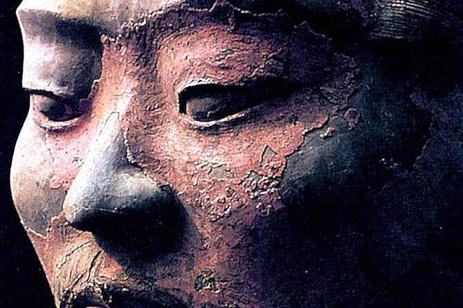 Xian Historical Private Tour of Terracotta Warriors, Miniature Terracotta Warrior-Making, Ancient Walls, and Qin Culture-Themed Cuisine - Exploring the TangBo Art Museum
