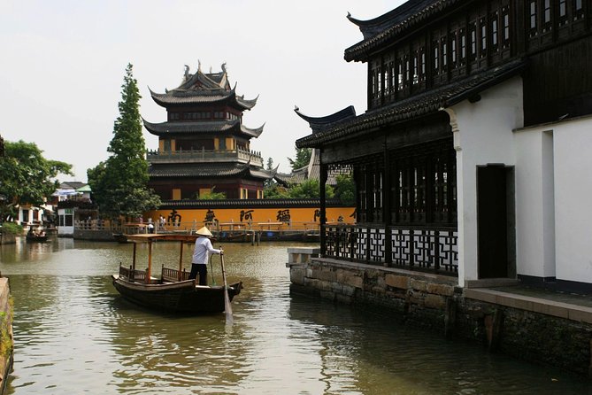 Zhujiajiao Private Day Tour and Shanghai Acrobatic Show - Accessibility Features
