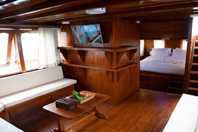 3DAYS Komodo Tour by Private Boat for 4 Pax - Key Points