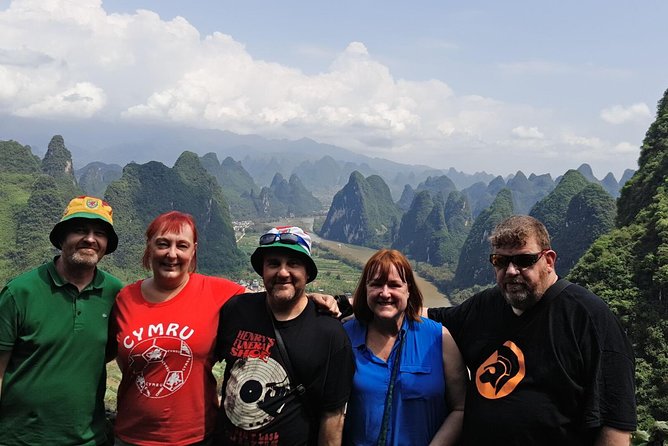 1-Day Guilin Tour to Reed Flute Cave, Xianggong Hill, Bamboo Boat and Night Show - Accessibility and Traveler Recommendations