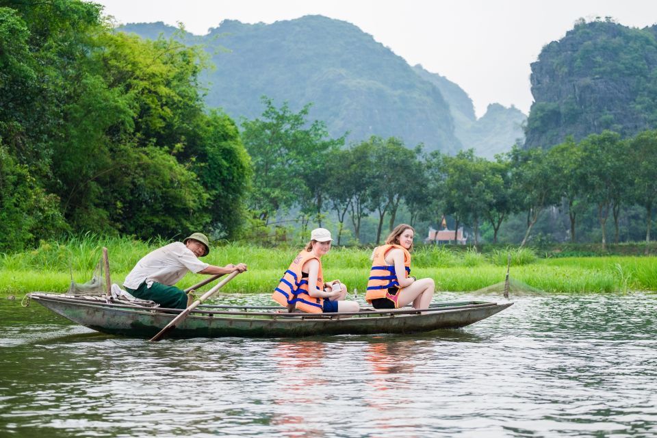 2 Day Trang an - Mua Cave - Cycling With Bungalow Stay - Day 2 Activities