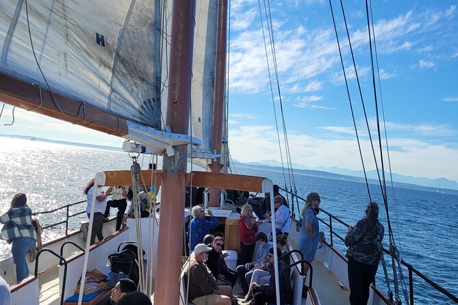 2-Hour Seattle Sailing Harbor Tour - Onboard Amenities