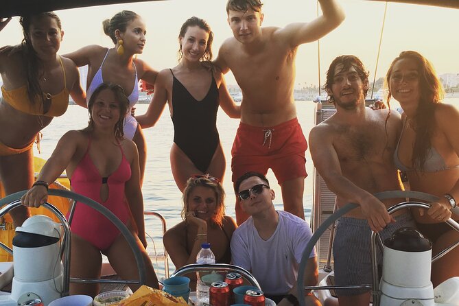 2 Hours Private Boat Trip With Open Bar - Confirmation and Accessibility