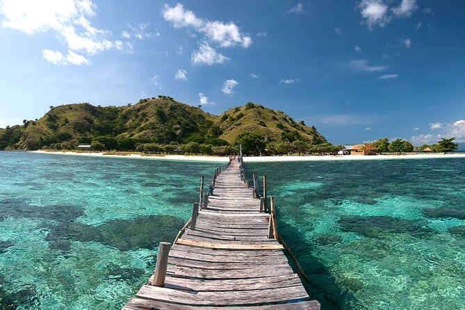 3D2N Sailing Komodo Living on Board Fiday to Sunday (Labuan Bajo) - Pink Beach and Taka Makassar