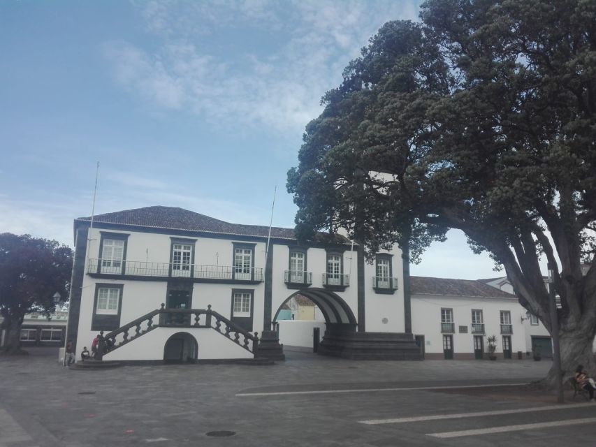 Adapted Van Tour - Lagoa Do Fogo ( Half Day) - Booking Information