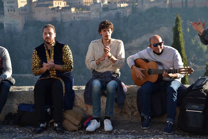 Alhambra Private Tour & Nazaries Palaces From Seville With Pickup - Discovering the Albaycin Neighborhood
