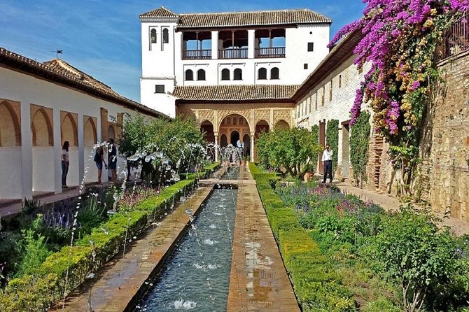 Alhambra: Skip-the-Line to Nasrid Palaces & Generalife - Accessibility Considerations