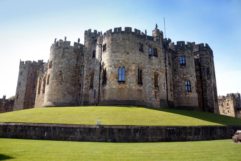 Alnwick Castle and Scottish Borders Tour From Edinburgh - Alnwick Castle Experience