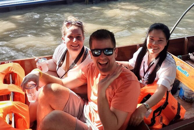 Amphawa & Railway Markets & Firefly Boat Ride: Multi-Lang Private Tour From BKK - Visit Wat Bang Kung Temple